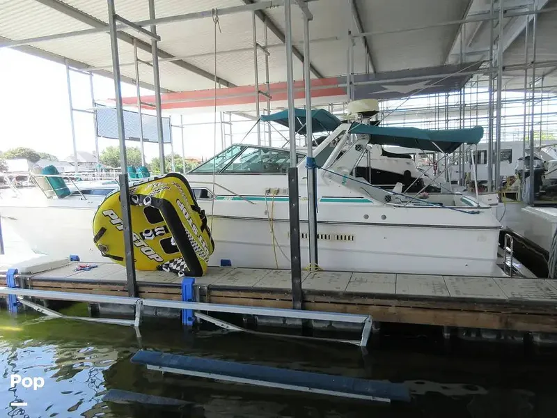 Slide: The Image of Sea Ray 390 Express Cruiser 1989 - 15641063