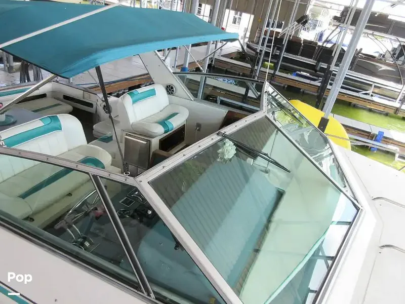 Slide: The Image of Sea Ray 390 Express Cruiser 1989 - 15641097