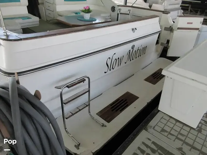 Slide: The Image of Sea Ray 390 Express Cruiser 1989 - 15640854