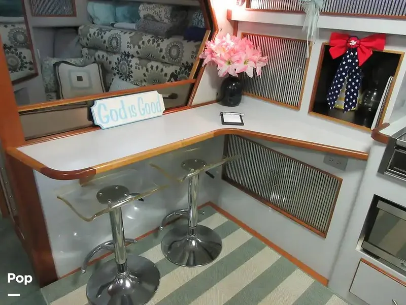 Slide: The Image of Sea Ray 390 Express Cruiser 1989 - 15640873