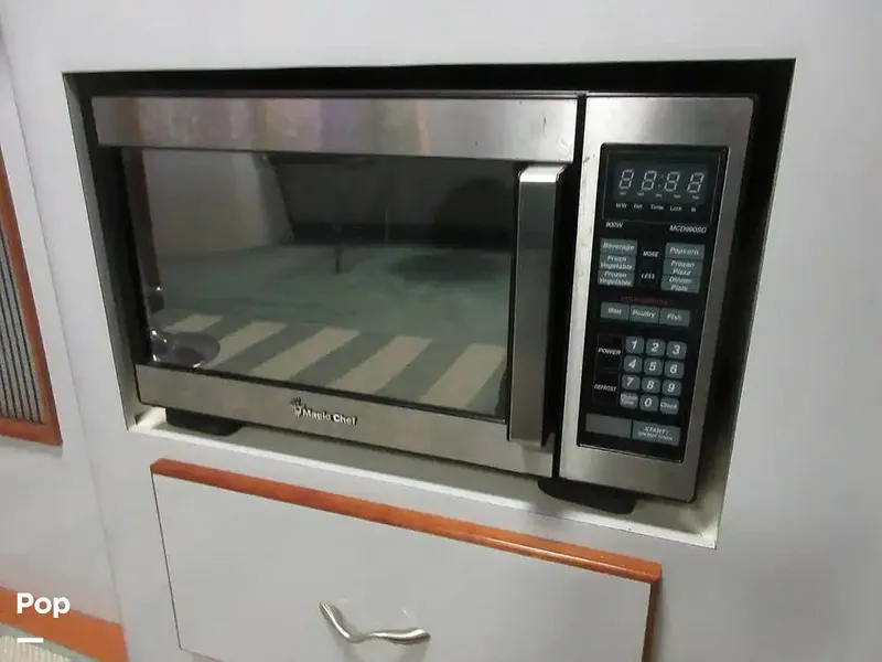 Slide: The Image of Sea Ray 390 Express Cruiser 1989 - 15640881