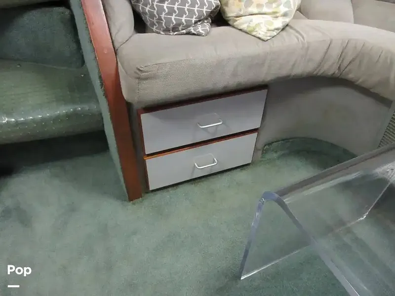 Slide: The Image of Sea Ray 390 Express Cruiser 1989 - 15640892