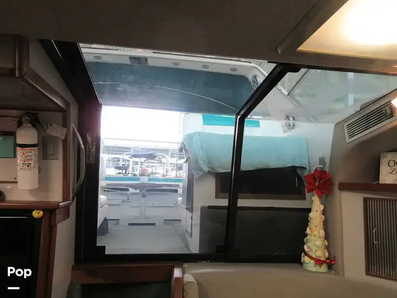 Slide: The Image of Sea Ray 390 Express Cruiser 1989 - 15640893