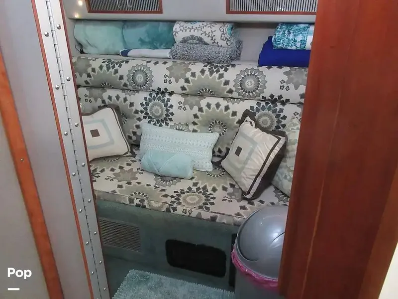 Slide: The Image of Sea Ray 390 Express Cruiser 1989 - 15640894