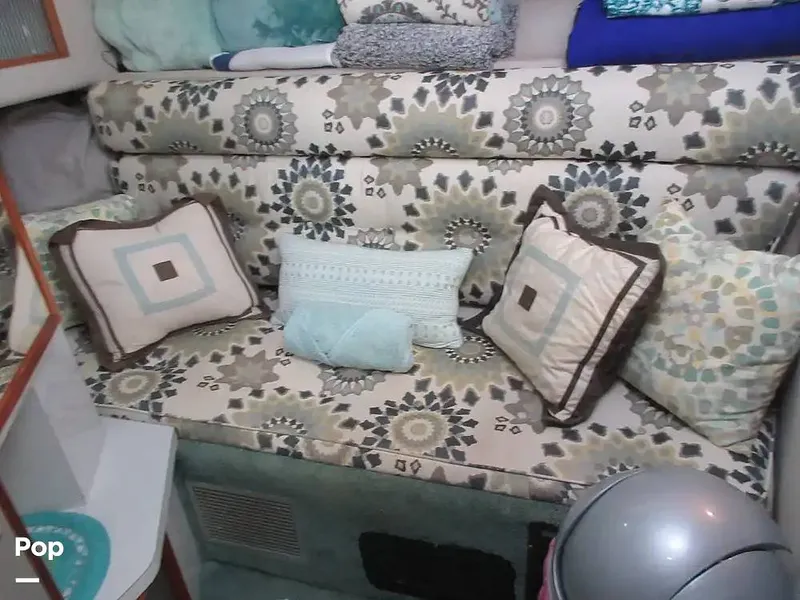 Slide: The Image of Sea Ray 390 Express Cruiser 1989 - 15640905