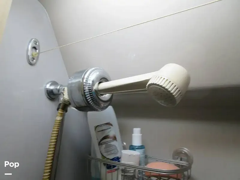 Slide: The Image of Sea Ray 390 Express Cruiser 1989 - 15640913