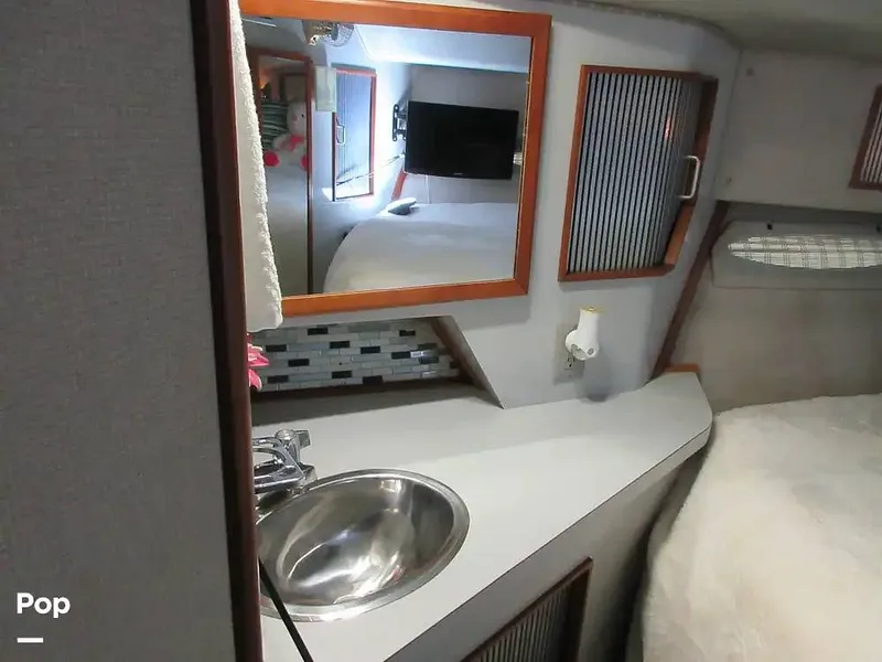 Slide: The Image of Sea Ray 390 Express Cruiser 1989 - 15640928