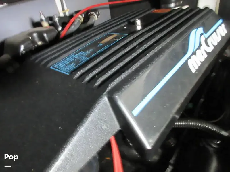 Slide: The Image of Sea Ray 390 Express Cruiser 1989 - 15641082