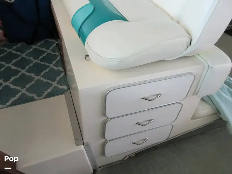 Slide: The Image of Sea Ray 390 Express Cruiser 1989 - 15640942