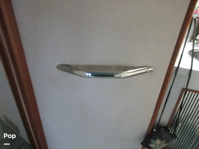 Slide: The Image of Sea Ray 390 Express Cruiser 1989 - 15640946