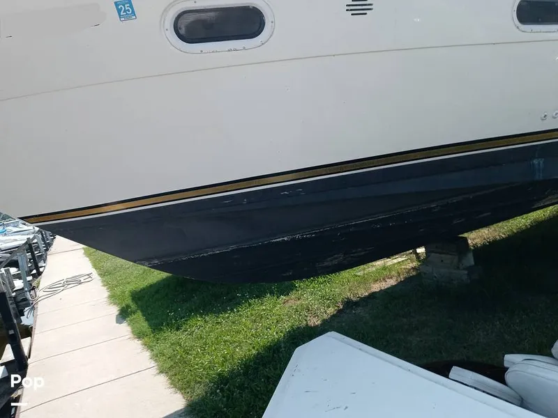 Slide: The Image of Cruisers Yachts 3375 Rogue 1996 - 15673134