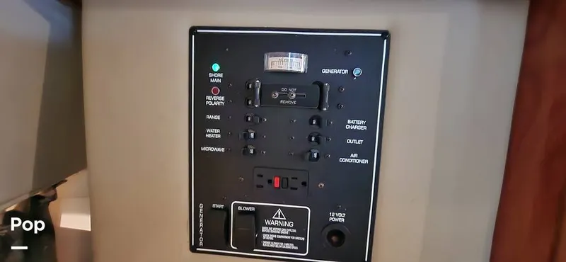 Slide: The Image of Rinker Fiesta Vee 270 2004 - 15688194