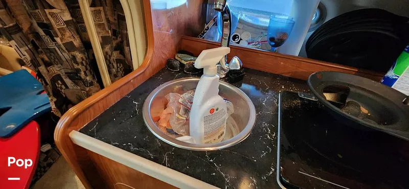 Slide: The Image of Rinker Fiesta Vee 270 2004 - 15688196