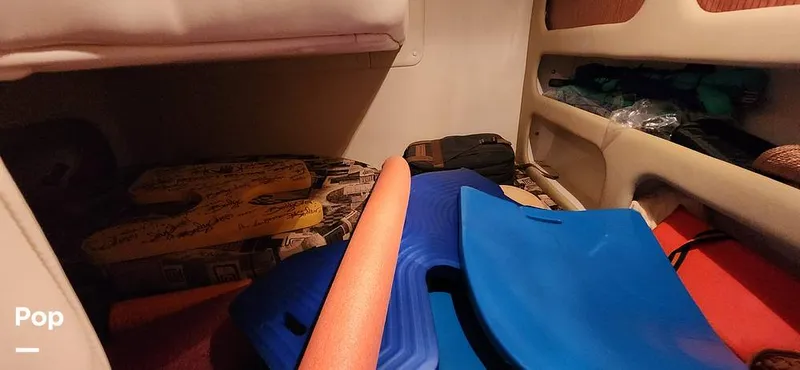 Slide: The Image of Rinker Fiesta Vee 270 2004 - 15688200