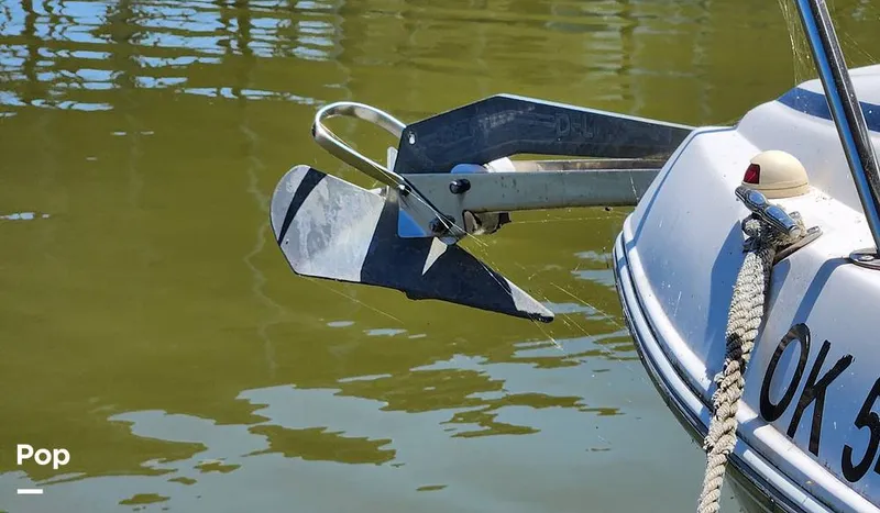 Slide: The Image of Rinker Fiesta Vee 270 2004 - 15688218