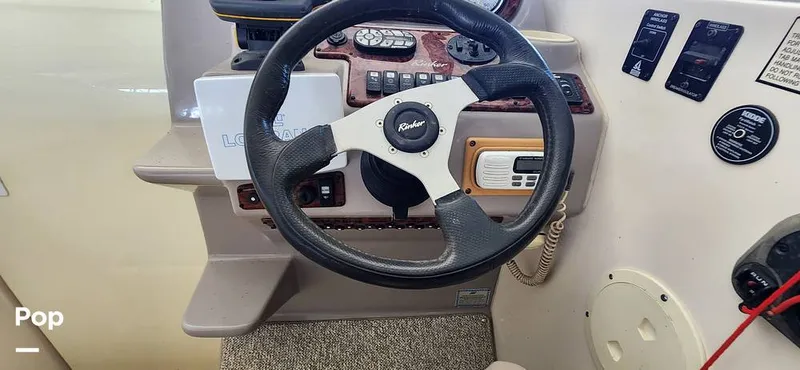 Slide: The Image of Rinker Fiesta Vee 270 2004 - 15688116