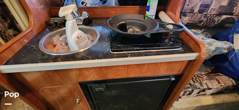 Slide: The Image of Rinker Fiesta Vee 270 2004 - 15688152