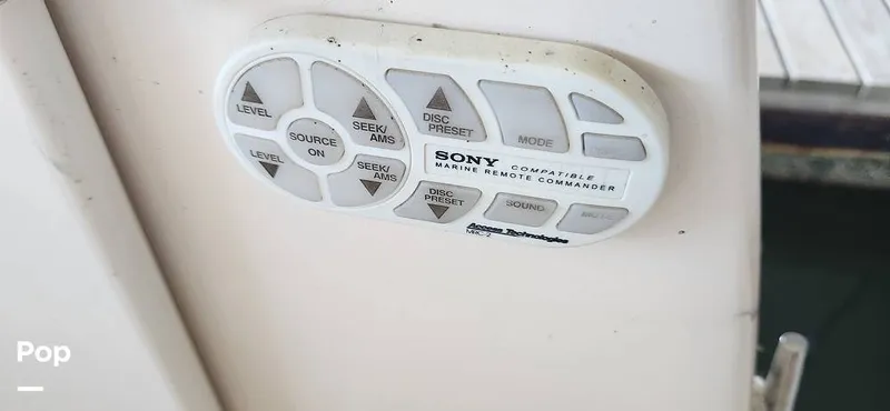 Slide: The Image of Rinker Fiesta Vee 270 2004 - 15688176