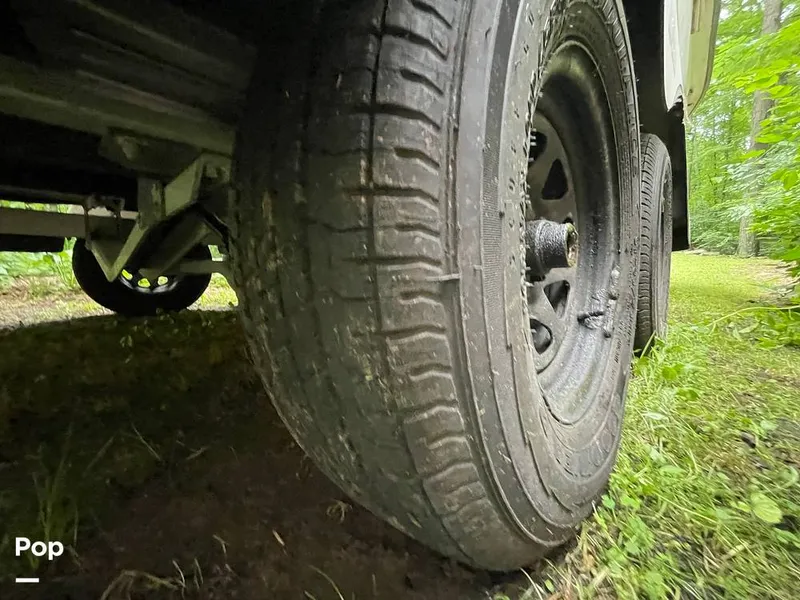 Slide: The Image of Twin Vee 22 Awesome 1999 - 15653415