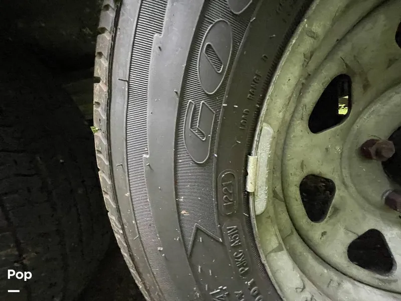 Slide: The Image of Twin Vee 22 Awesome 1999 - 15653428