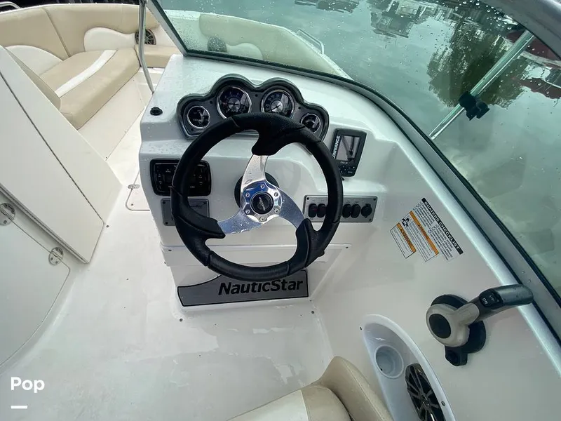 Slide: The Image of NauticStar 223 DC 2015 - 15654776