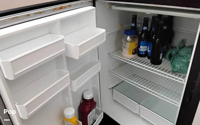 Slide: The Image of Sea Ray 400 Sedan Bridge 1998 - 15623499