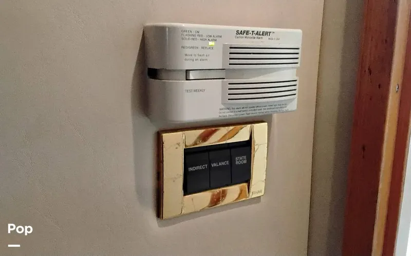 Slide: The Image of Sea Ray 400 Sedan Bridge 1998 - 15623511