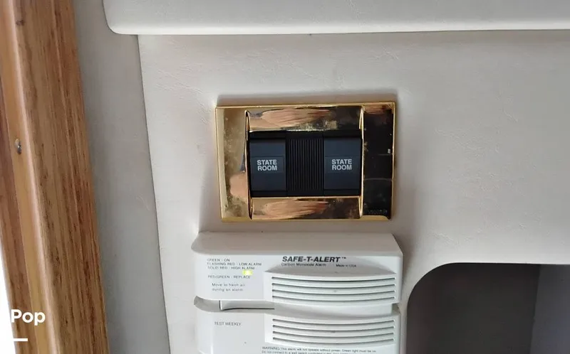 Slide: The Image of Sea Ray 400 Sedan Bridge 1998 - 15623505