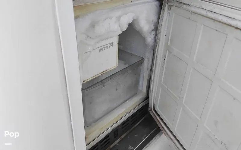 Slide: The Image of Sea Ray 400 Sedan Bridge 1998 - 15623475