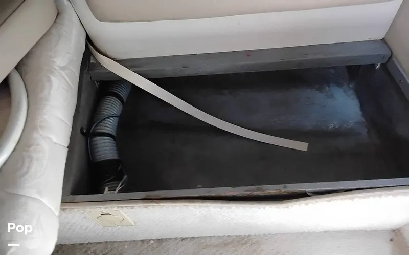 Slide: The Image of Sea Ray 400 Sedan Bridge 1998 - 15623478