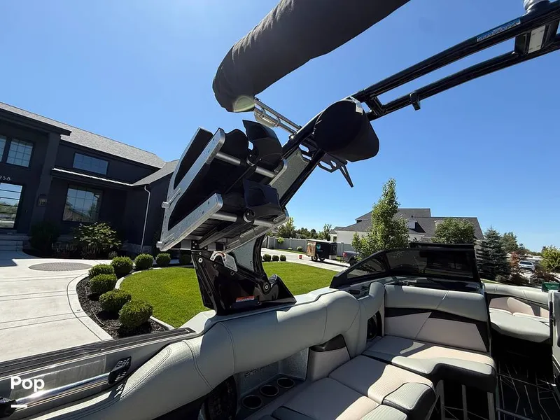 Slide: The Image of Centurion FI25 2022 - 15643685