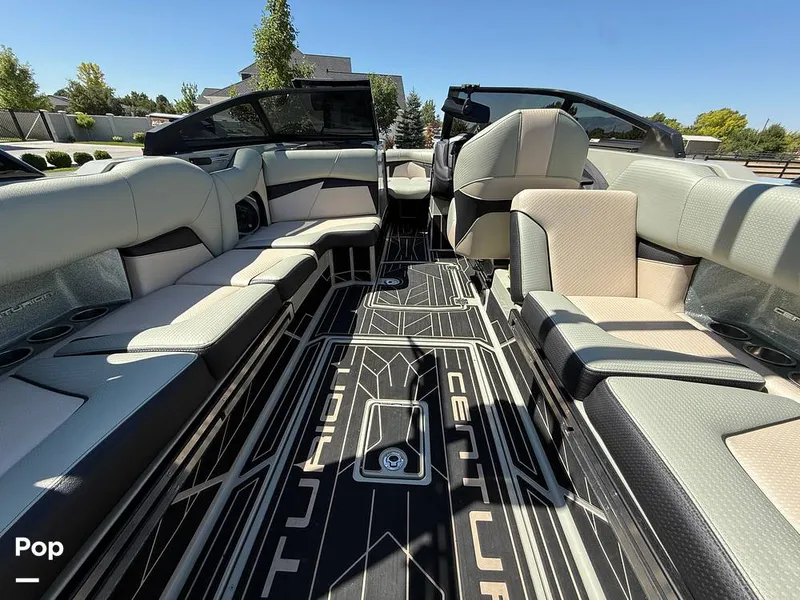 Slide: The Image of Centurion FI25 2022 - 15643670