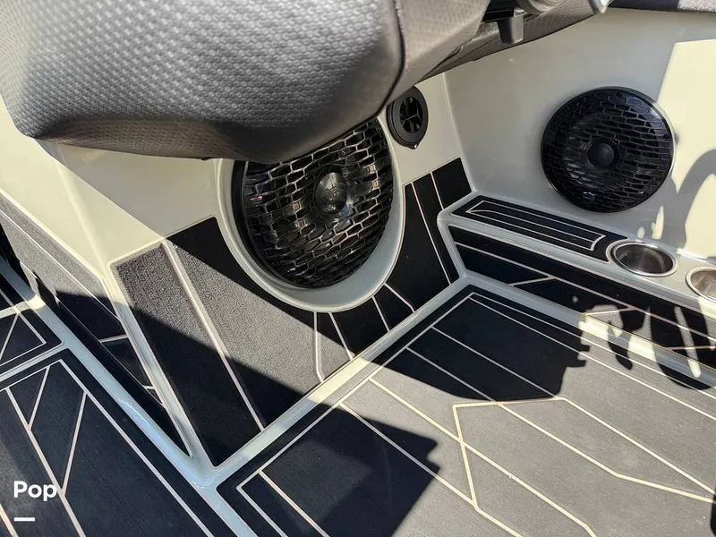 Slide: The Image of Centurion FI25 2022 - 15643703