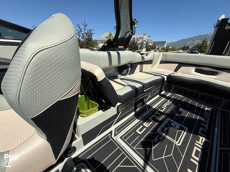 Slide: The Image of Centurion FI25 2022 - 15643705