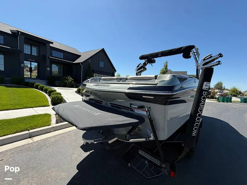 Slide: The Image of Centurion FI25 2022 - 15643984