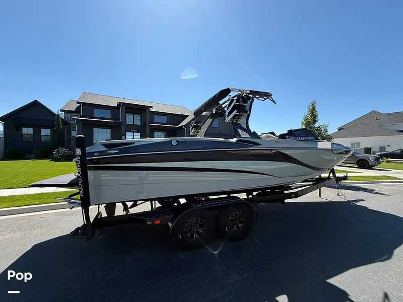 Slide: The Image of Centurion FI25 2022 - 15643987