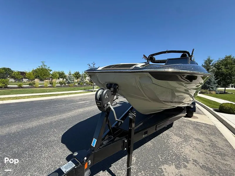 Slide: The Image of Centurion FI25 2022 - 15643993