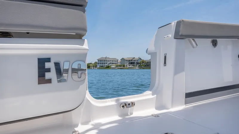 Slide: The Image of Everglades 375 Center Console 2026 - 19