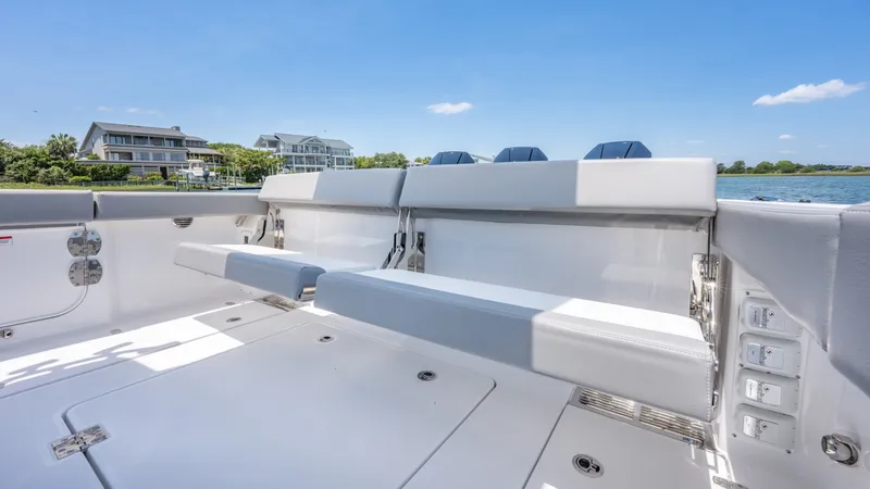 Slide: The Image of Everglades 375 Center Console 2026 - 17