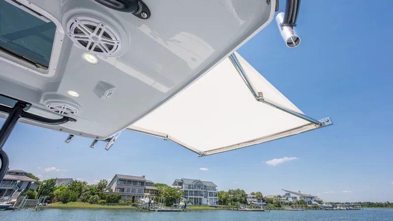 Slide: The Image of Everglades 375 Center Console 2026 - 14