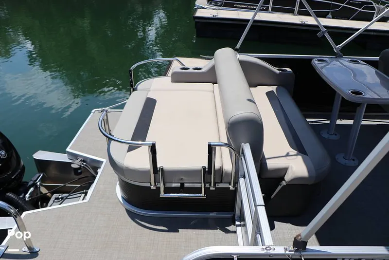 Slide: The Image of Princecraft Vectra 23 2023 - 15722944