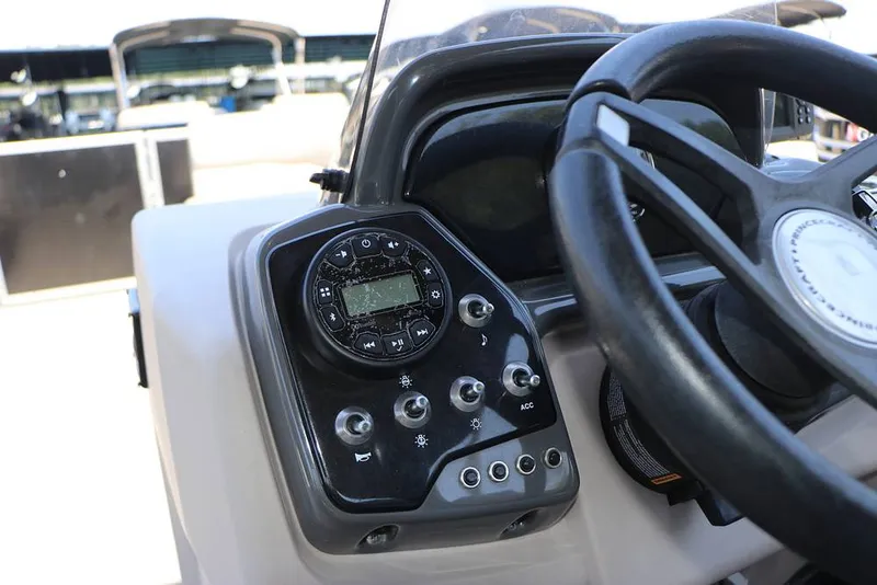 Slide: The Image of Princecraft Vectra 23 2023 - 15721761