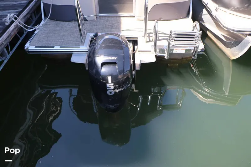 Slide: The Image of Harris 230 CR 2023 - 15841587