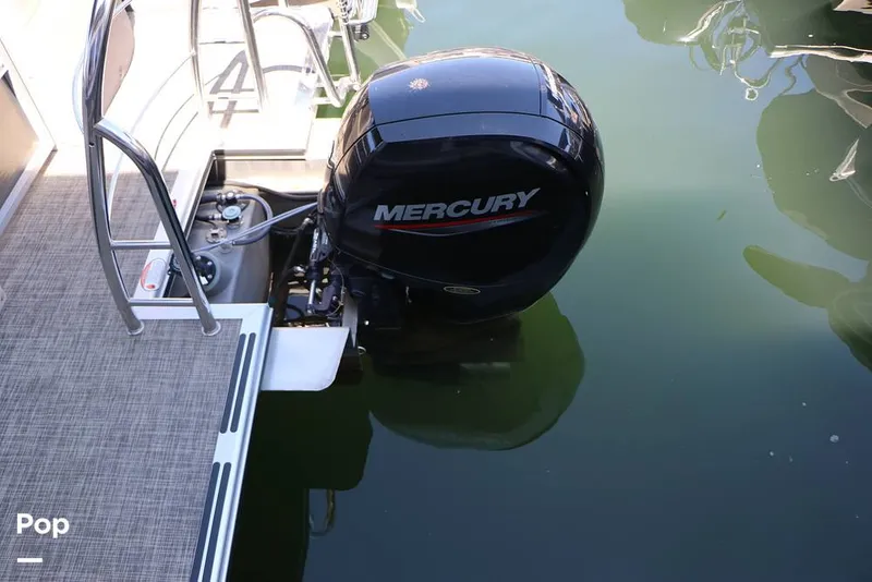 Slide: The Image of Harris 230 CR 2023 - 15841588