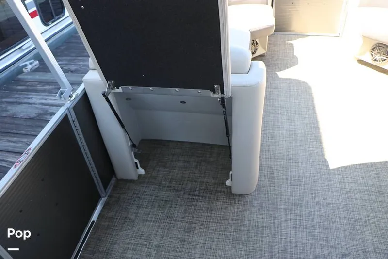 Slide: The Image of Harris 230 CR 2023 - 15841596