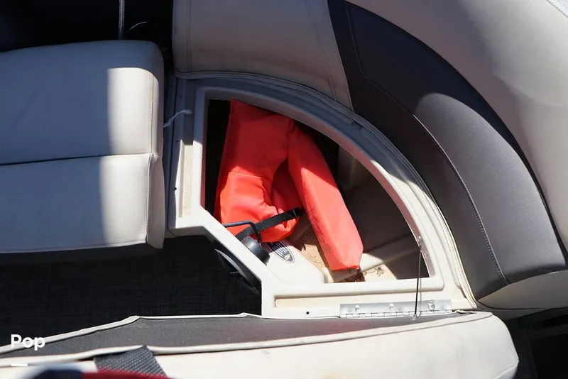 Slide: The Image of Harris 230 CR 2023 - 15841598