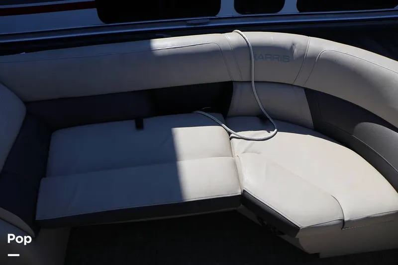 Slide: The Image of Harris 230 CR 2023 - 15841603