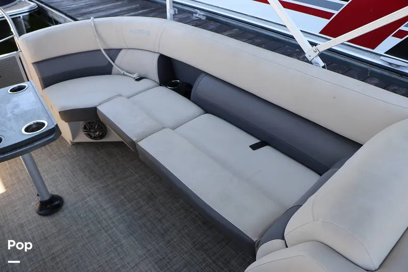 Slide: The Image of Harris 230 CR 2023 - 15841608