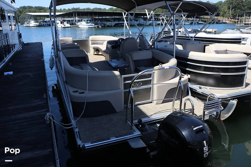 Slide: The Image of Harris 230 CR 2023 - 15841586