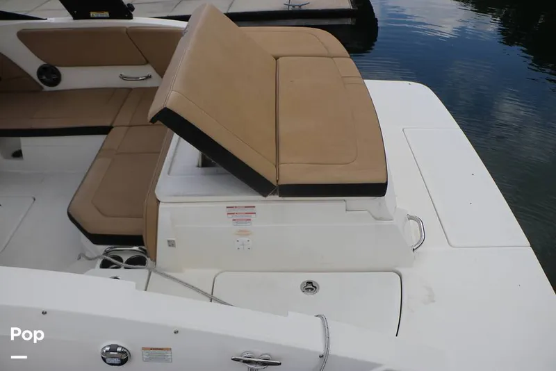 Slide: The Image of Transom Seating - 16804306